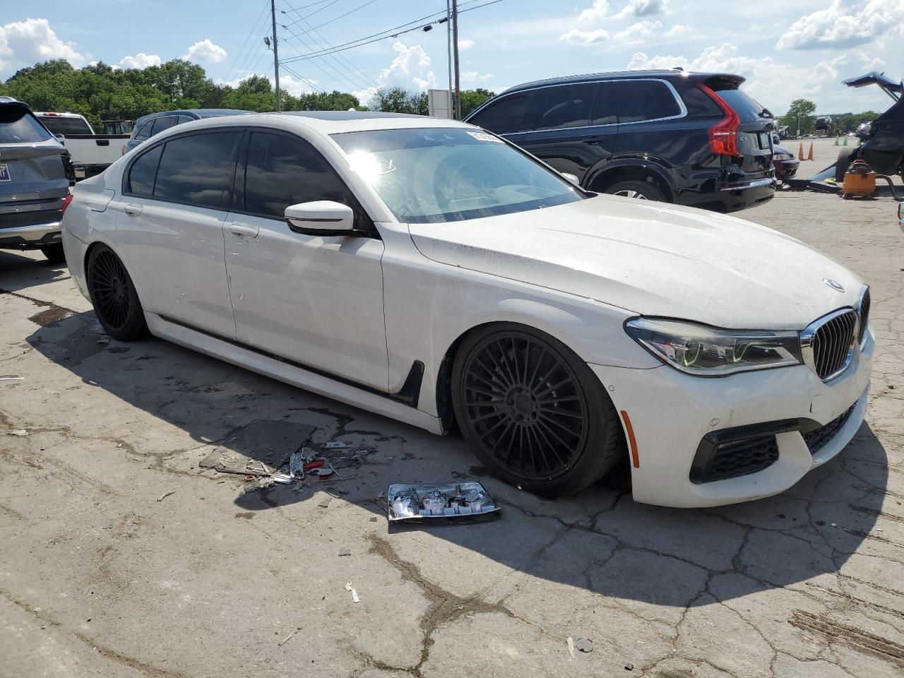 2016 BMW 750 Xi vin: WBA7F2C50GG416256