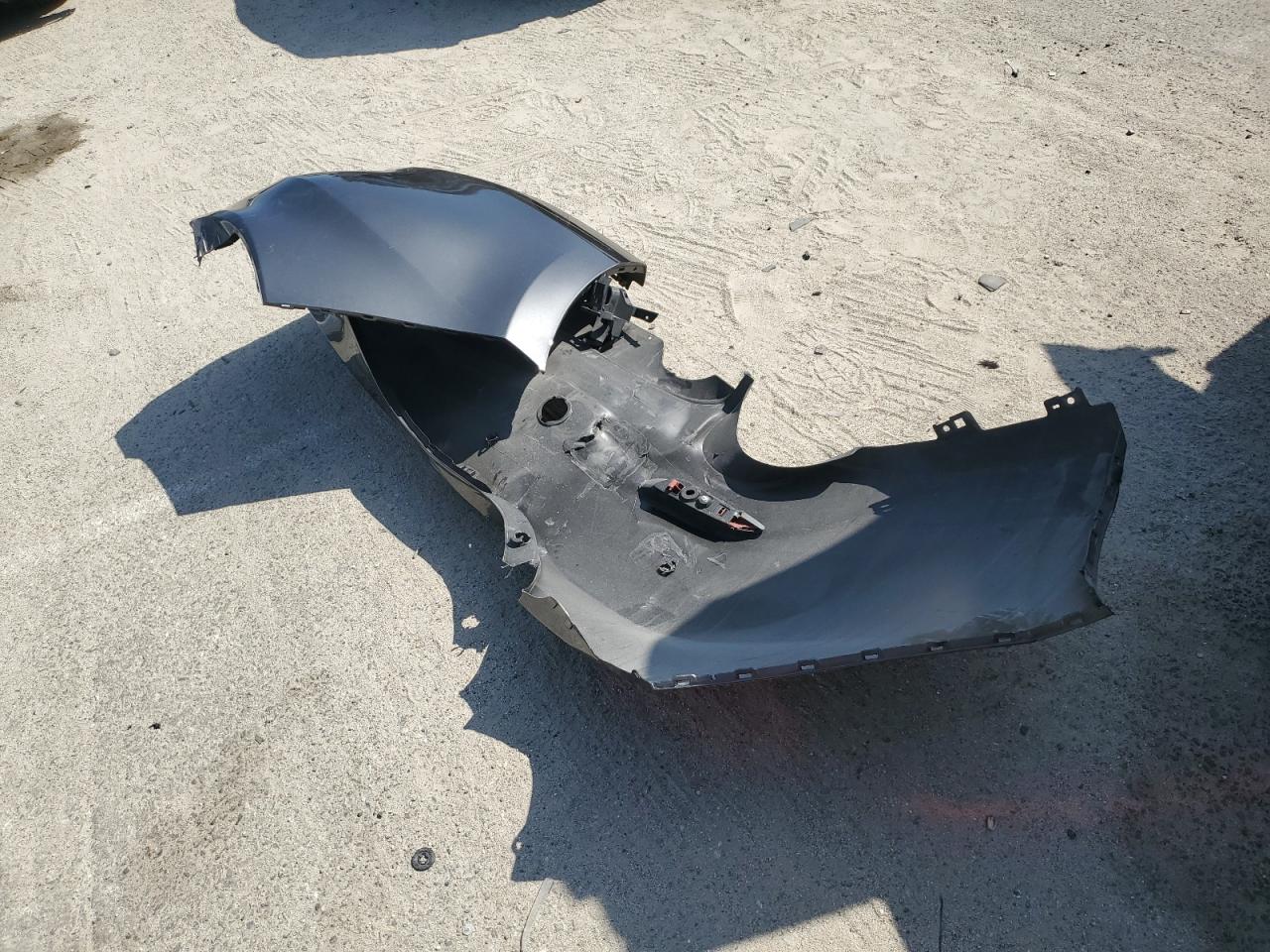 JM1GL1XY9J1315074 2018 Mazda 6 Signature