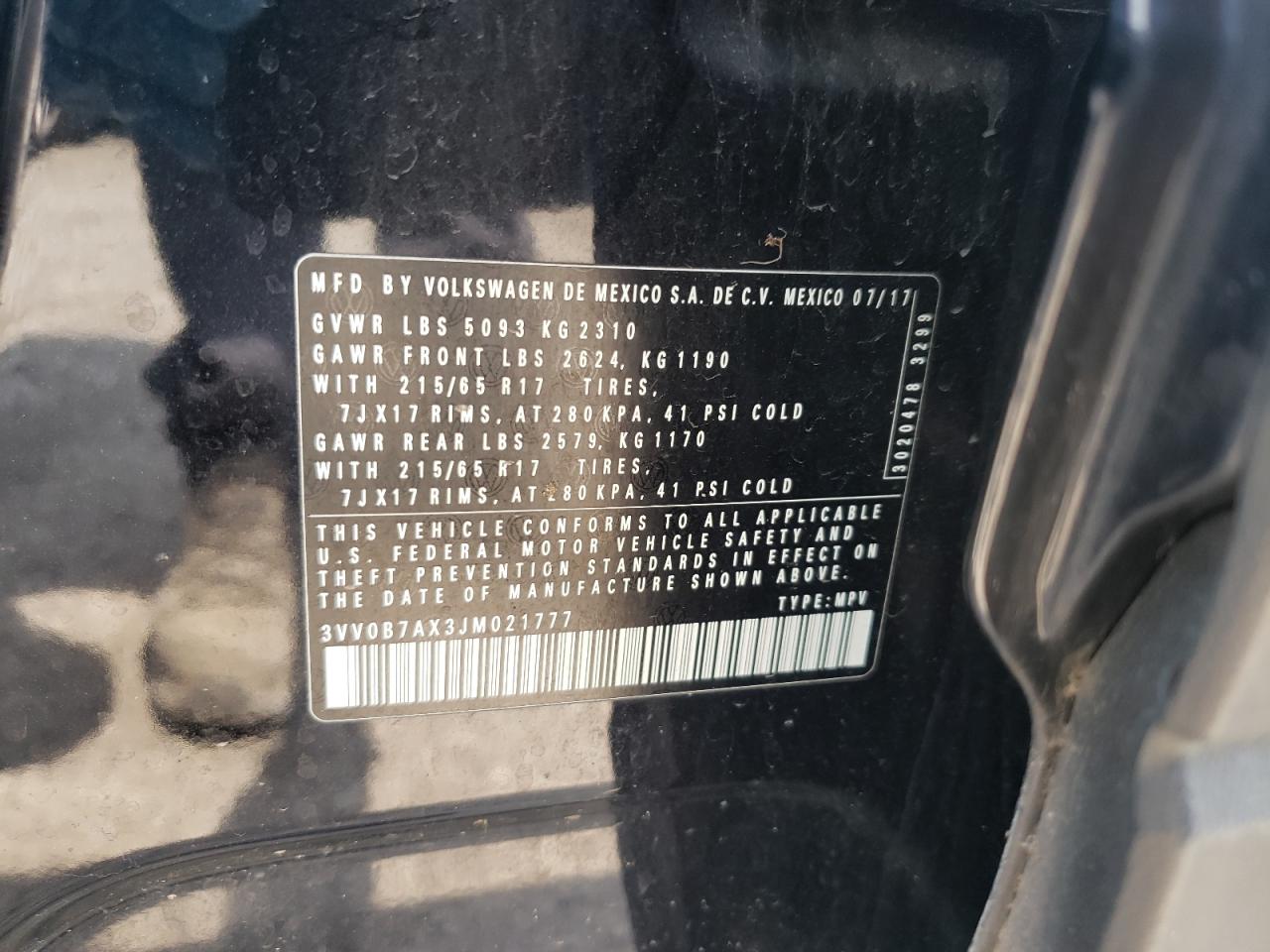 3VV0B7AX3JM021777 2018 Volkswagen Tiguan S