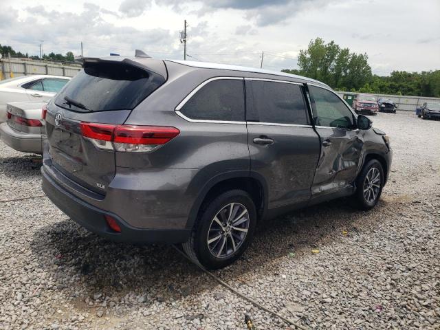 VIN 5TDKZRFH7KS568780 2019 Toyota Highlander, SE no.3