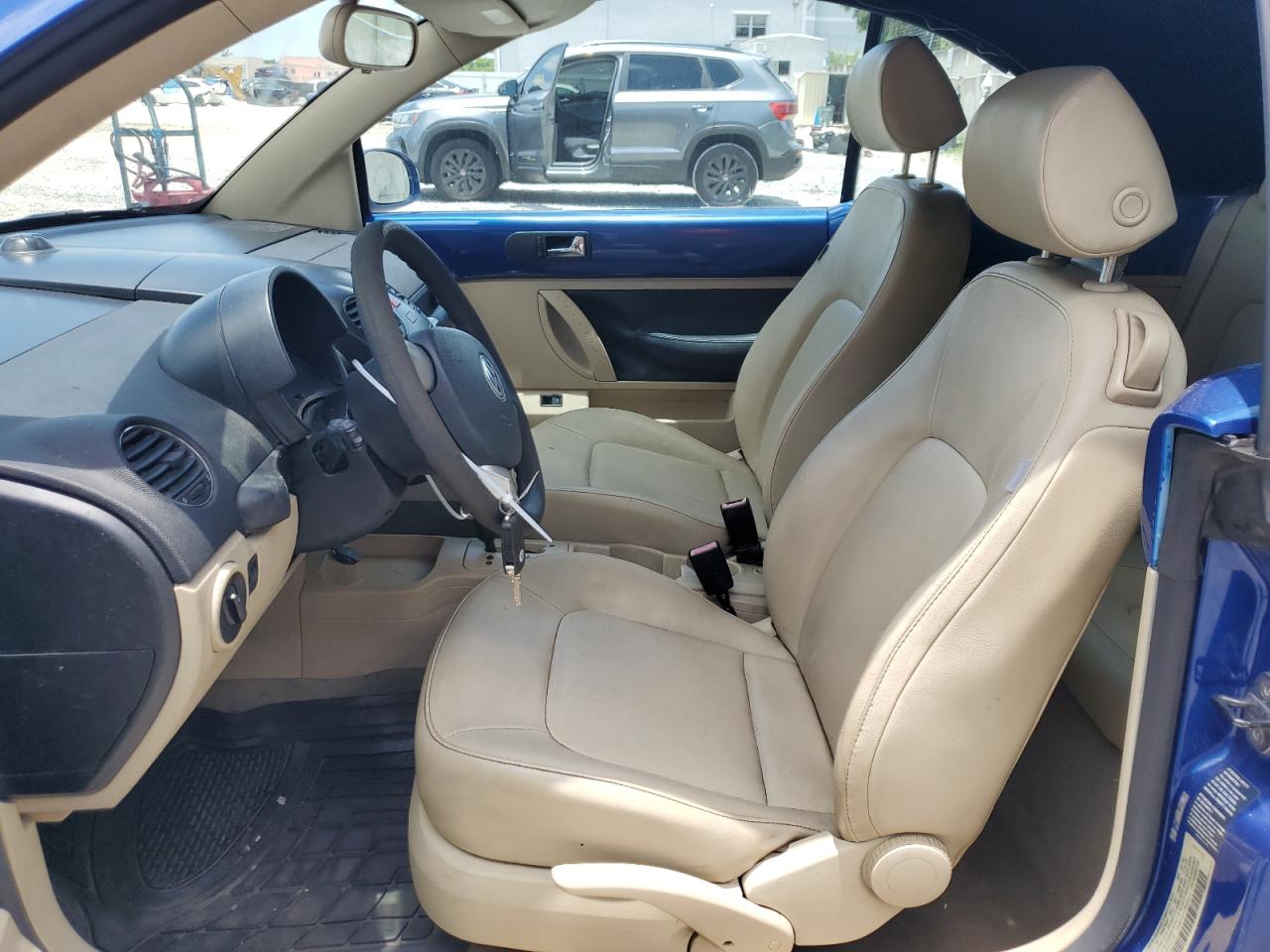 3VWRG31Y77M400571 2007 Volkswagen New Beetle Convertible Option Package 1