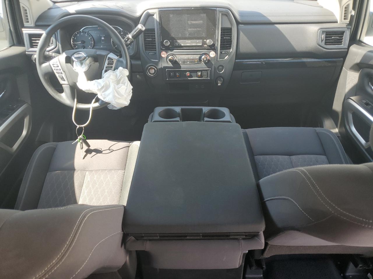 1N6AA1EE8NN105226 2022 Nissan Titan S