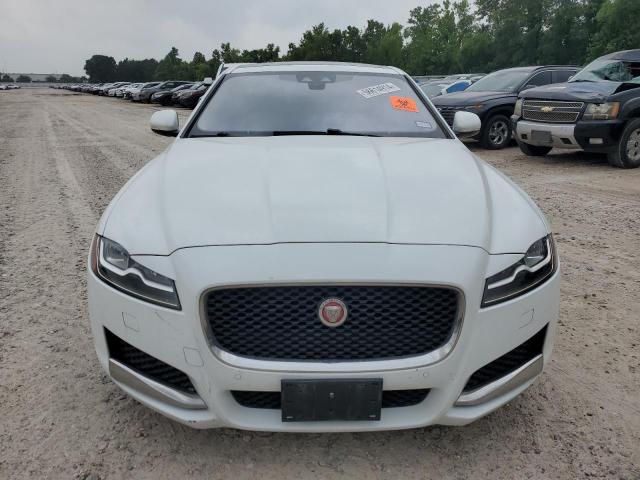 VIN SAJBJ4BV3HCY27850 2017 Jaguar XF, Premium no.5