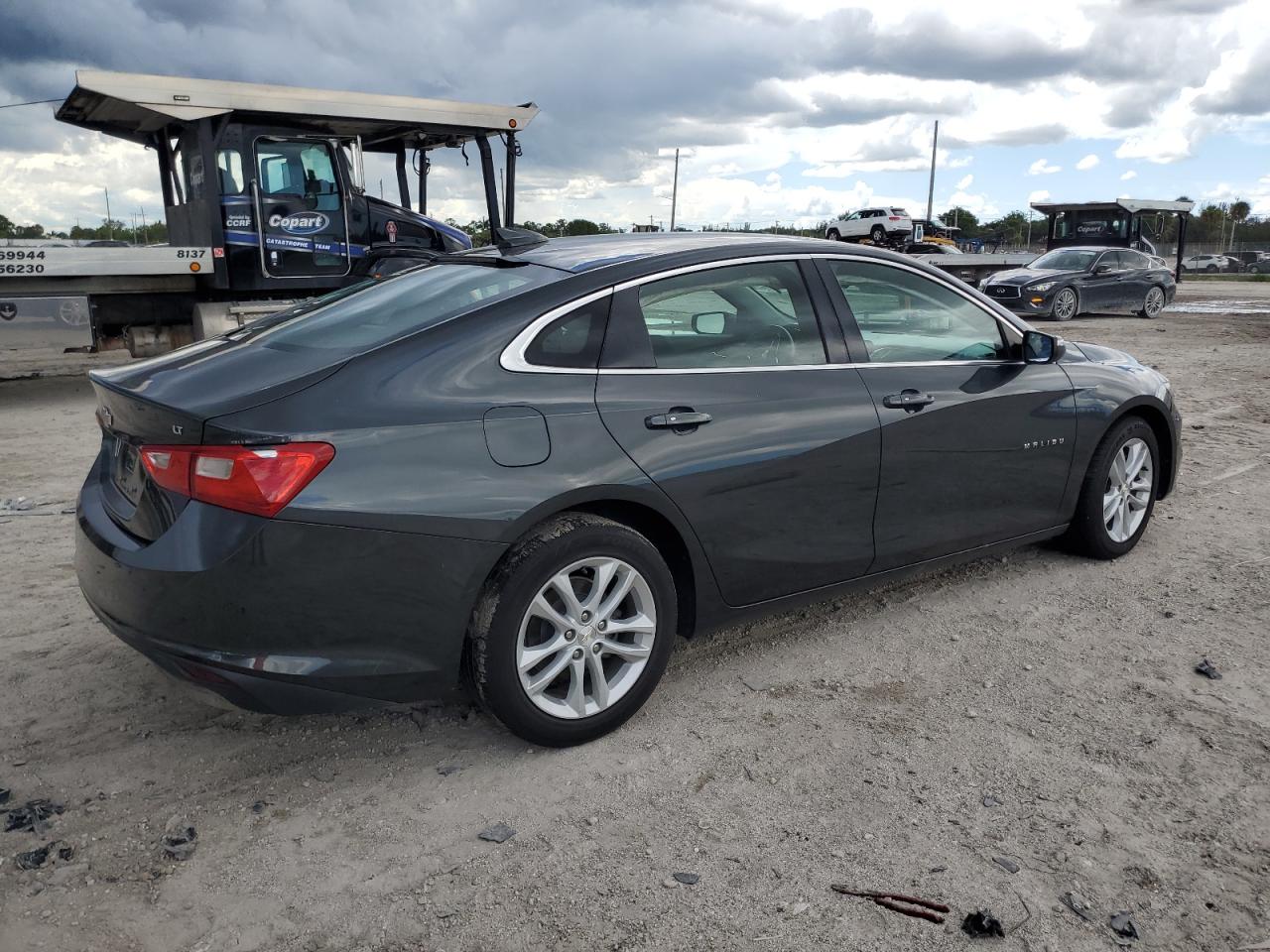 2018 Chevrolet Malibu Lt vin: 1G1ZD5ST8JF209526