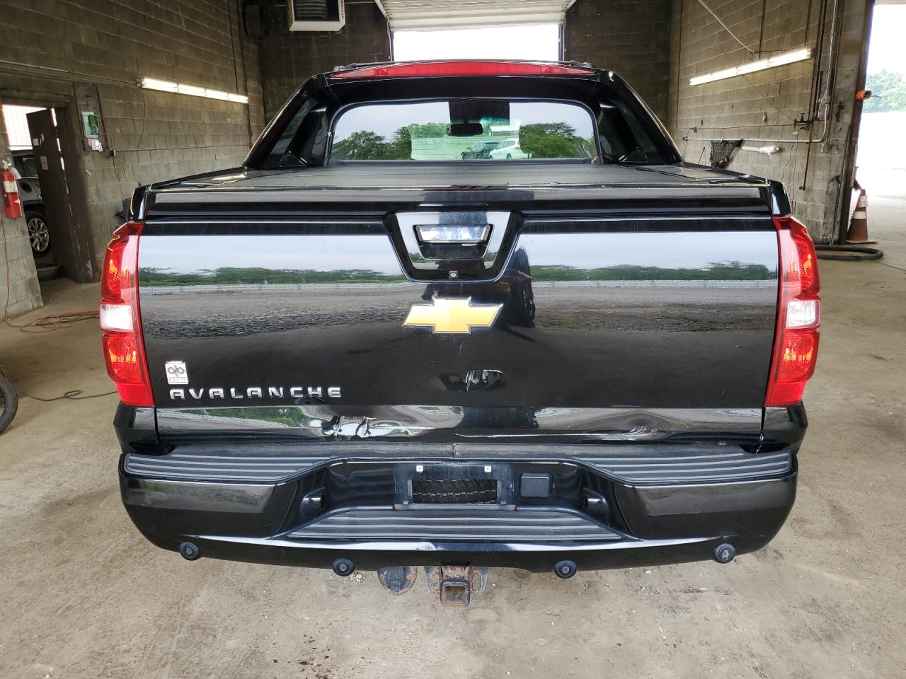 3GNTKEE79DG174815 2013 Chevrolet Avalanche Ls