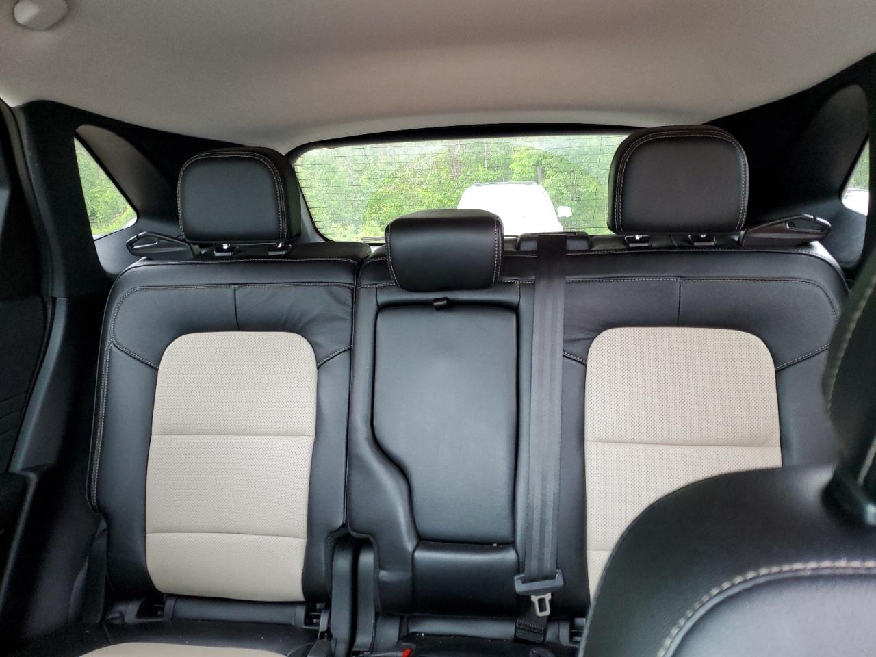 1FMCU0LZXNUA64263 2022 Ford Escape Titanium