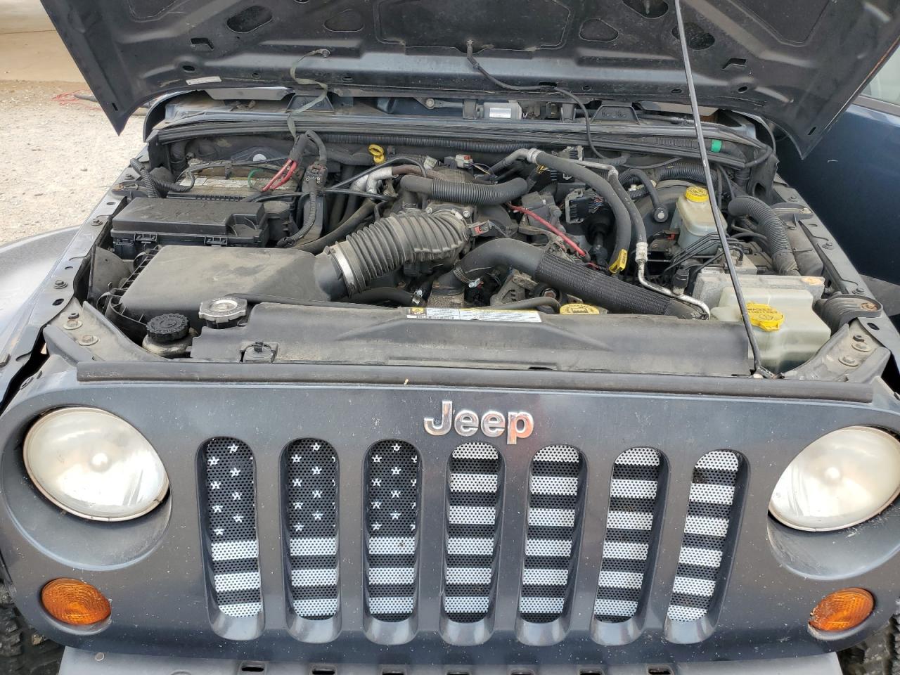 1J8GA59158L609754 2008 Jeep Wrangler Unlimited Sahara