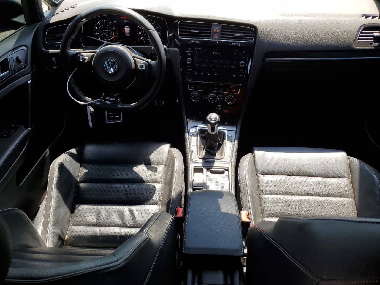 WVWWF7AU2JW063392 2018 Volkswagen Golf R