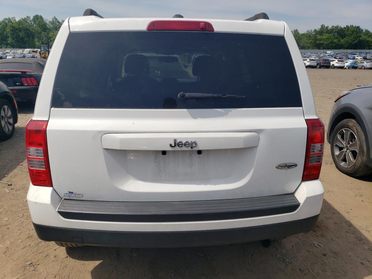 1C4NJPFA9ED699527 2014 Jeep Patriot Latitude