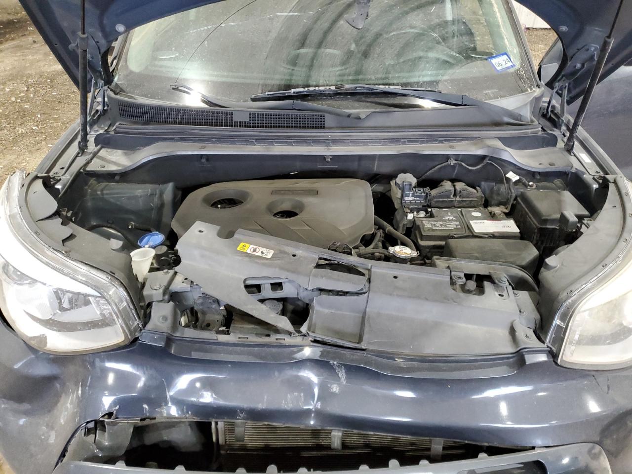 KNDJX3A56G7277216 2016 Kia Soul !