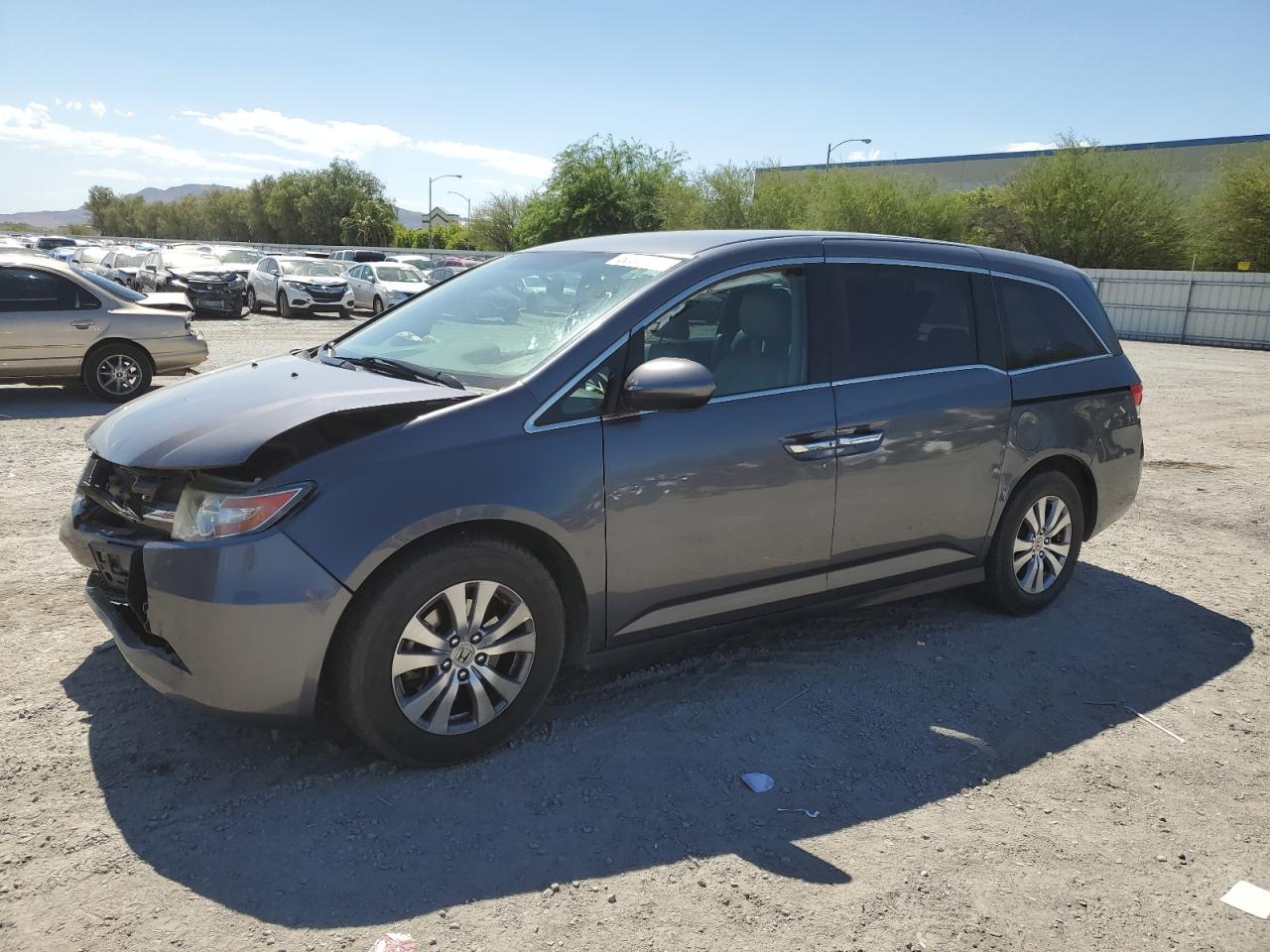 2016 Honda Odyssey Se vin: 5FNRL5H30GB136828