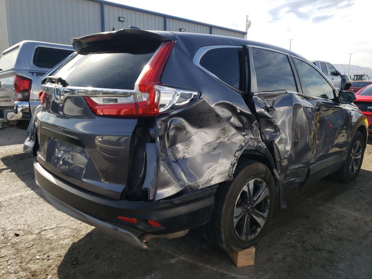 2017 Honda Cr-V Lx vin: 7FARW5H38HE008284