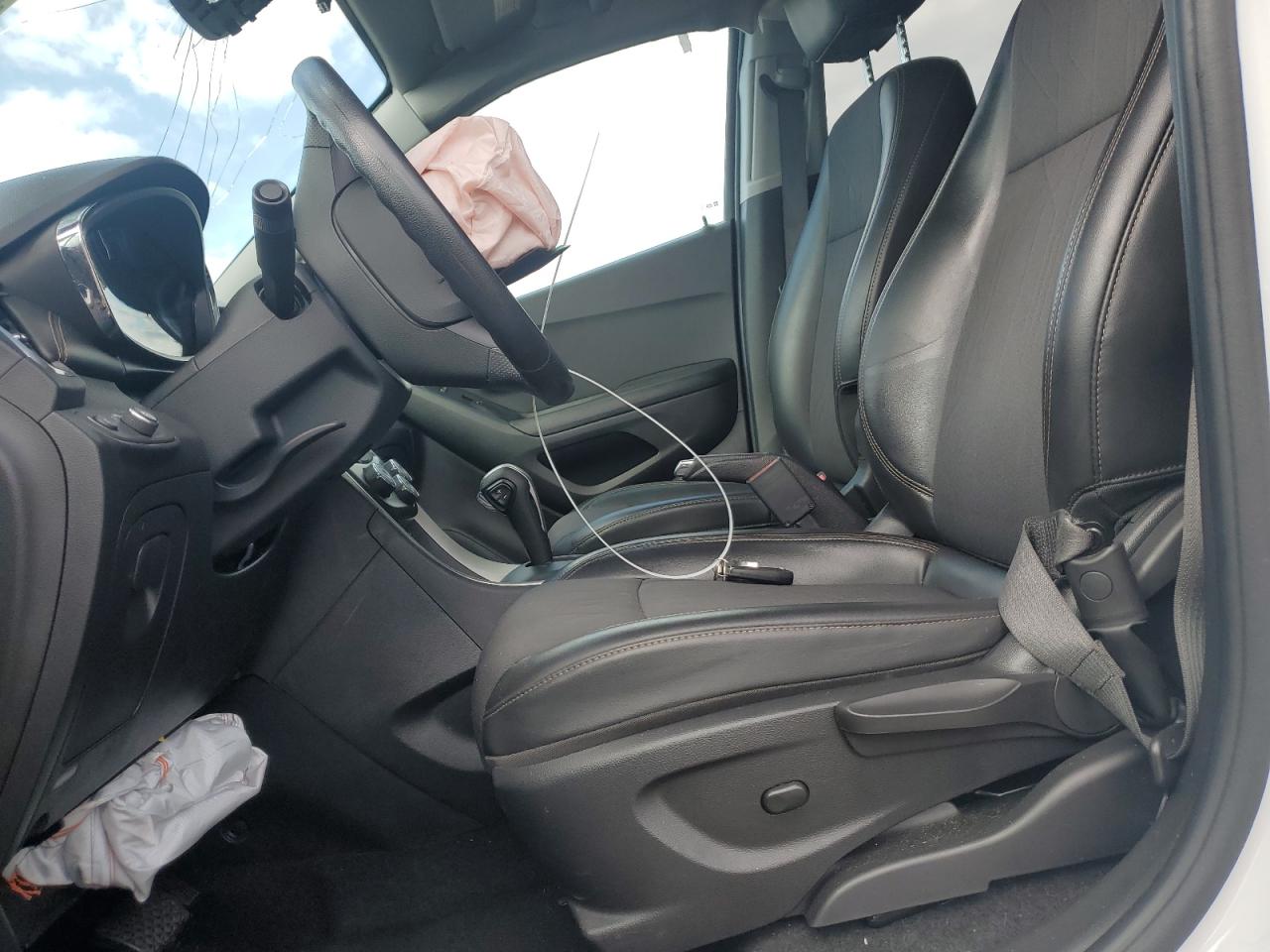 KL7CJLSB9MB323674 2021 Chevrolet Trax 1Lt