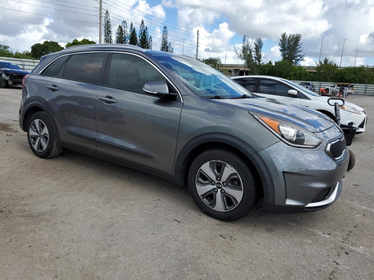 2017 Kia Niro Ex vin: KNDCC3LC2H5037562