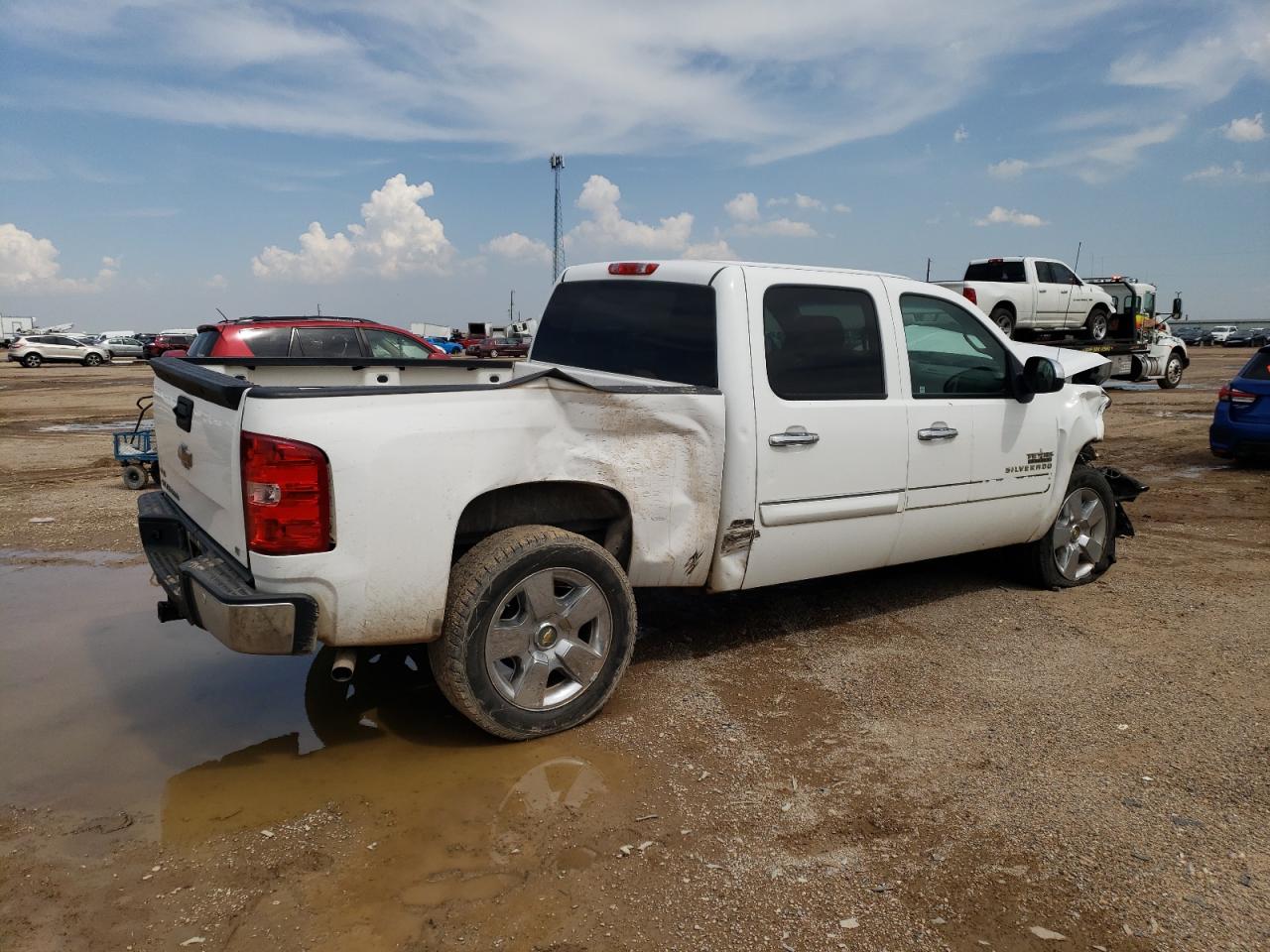 3GCPCSE03BG355382 2011 Chevrolet Silverado C1500 Lt