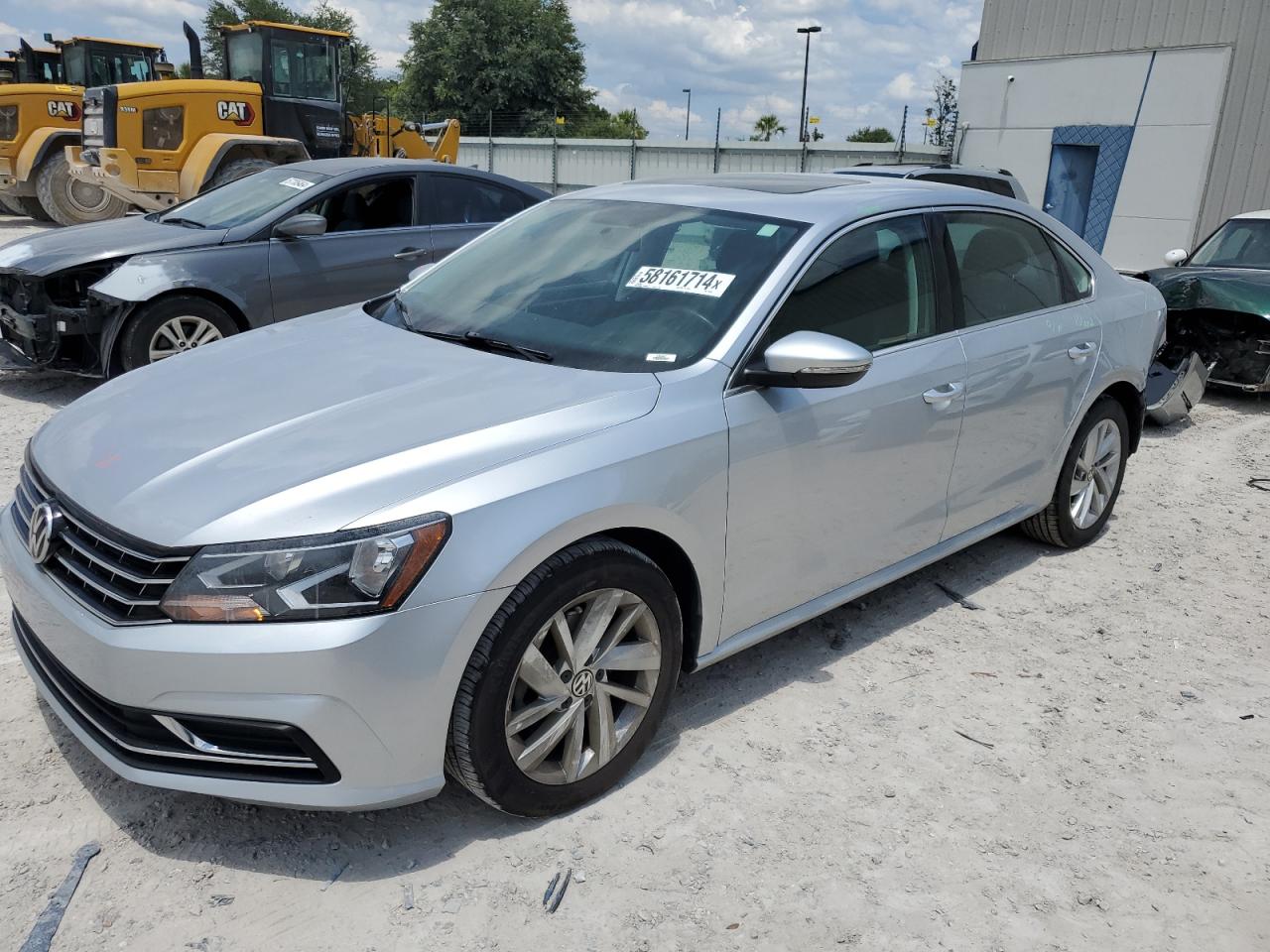 1VWBA7A37JC008388 2018 Volkswagen Passat Se