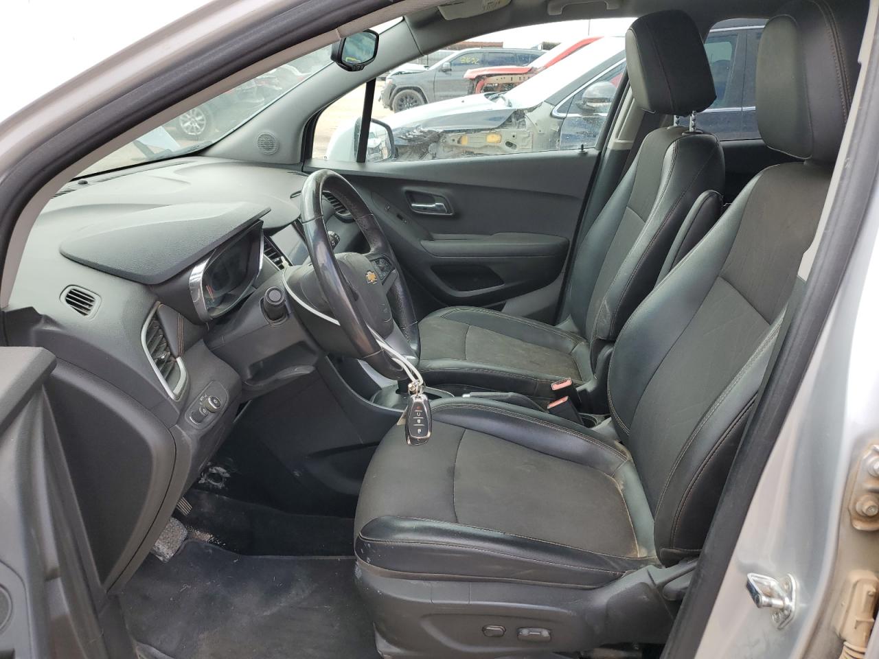 KL7CJLSB2LB027667 2020 Chevrolet Trax 1Lt