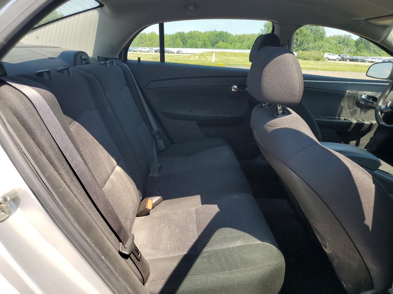 1G1ZC5EB9AF303839 2010 Chevrolet Malibu 1Lt