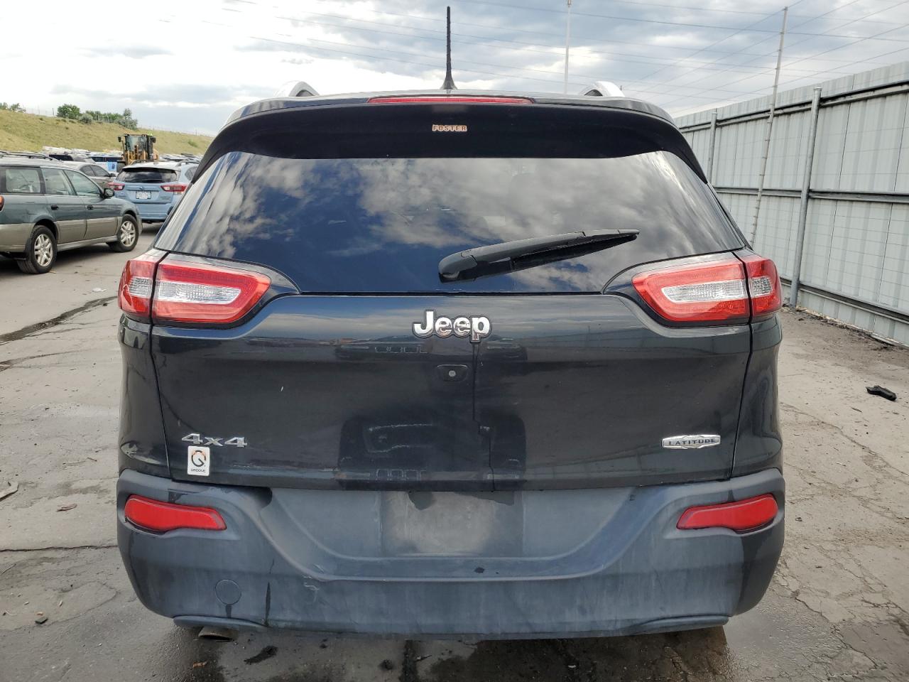 2015 Jeep Cherokee Latitude vin: 1C4PJMCB7FW669047