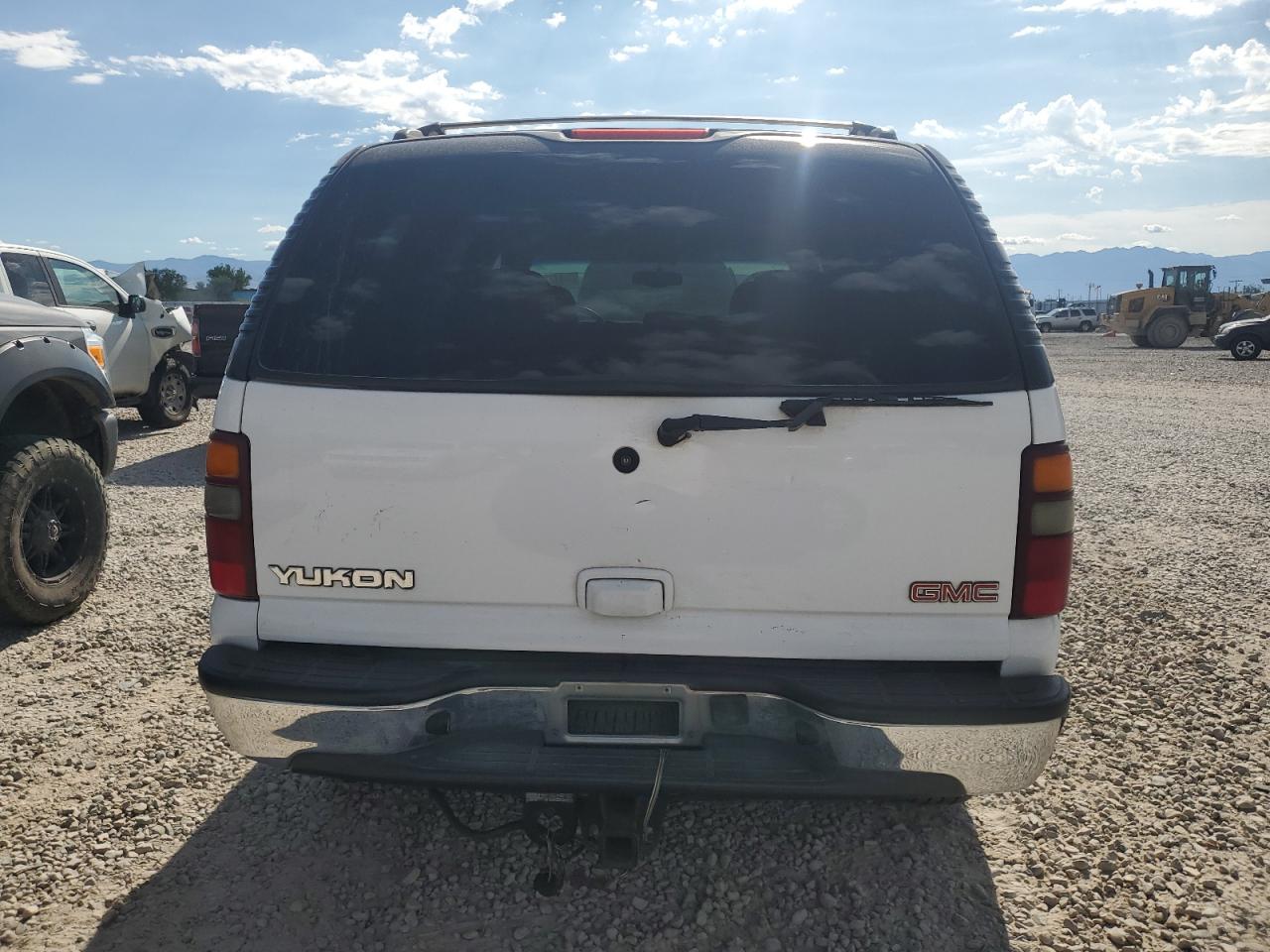 1GKEK13T52R228140 2002 GMC Yukon