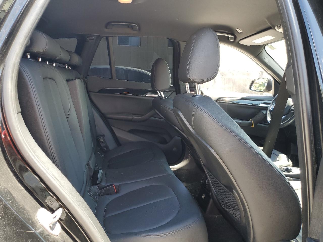 WBXHU7C39H5H33948 2017 BMW X1 Sdrive28I