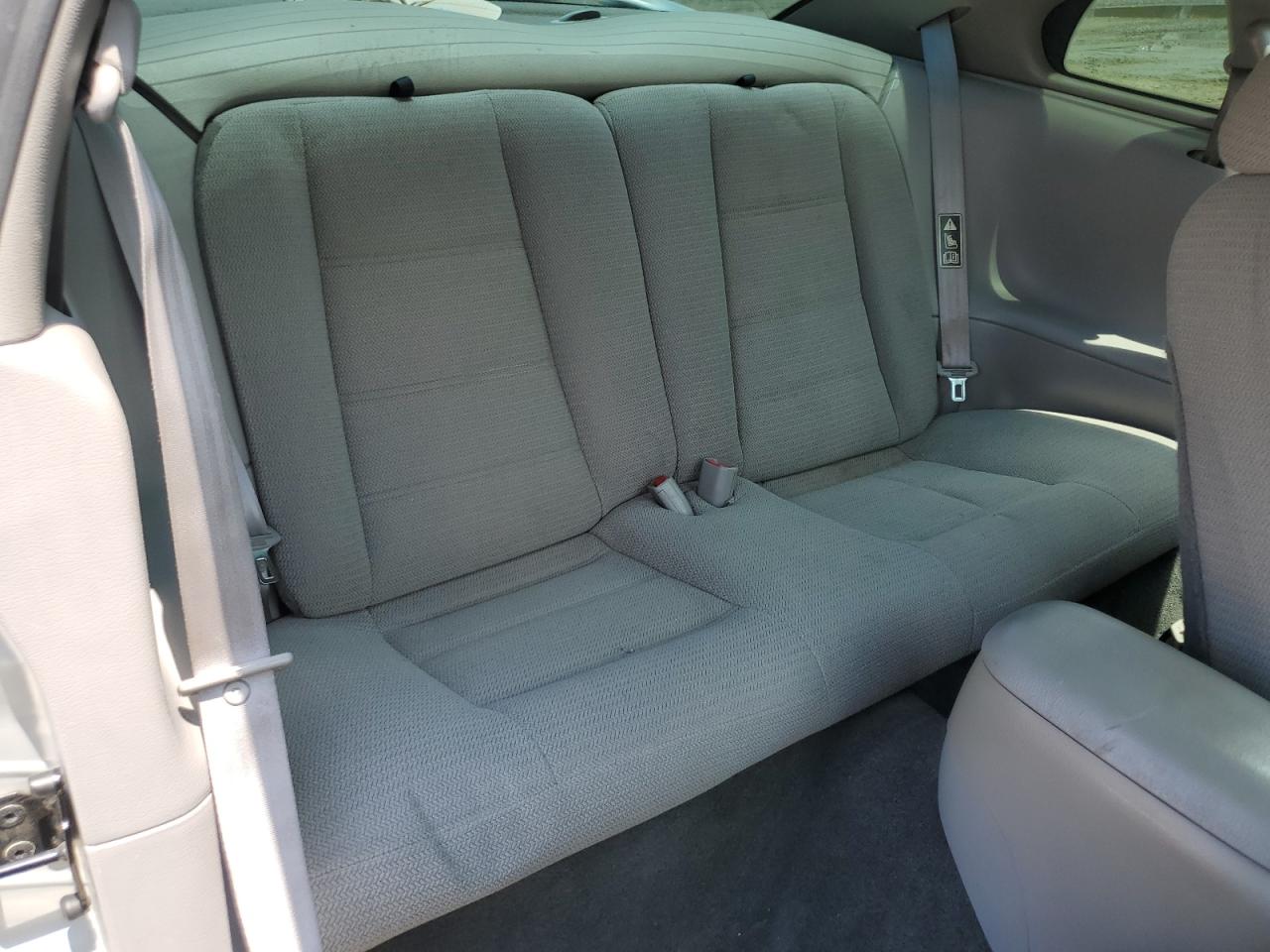 1FAFP4045YF305430 2000 Ford Mustang