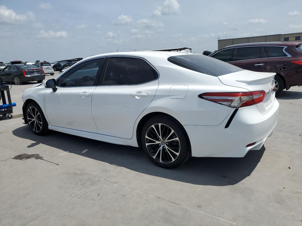 4T1B11HK2KU755661 2019 Toyota Camry L