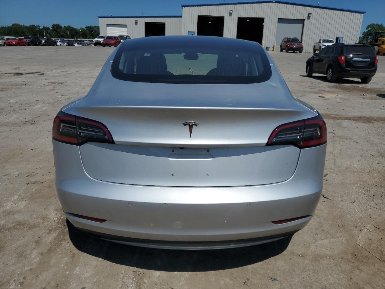 5YJ3E1EA4JF036900 2018 Tesla Model 3