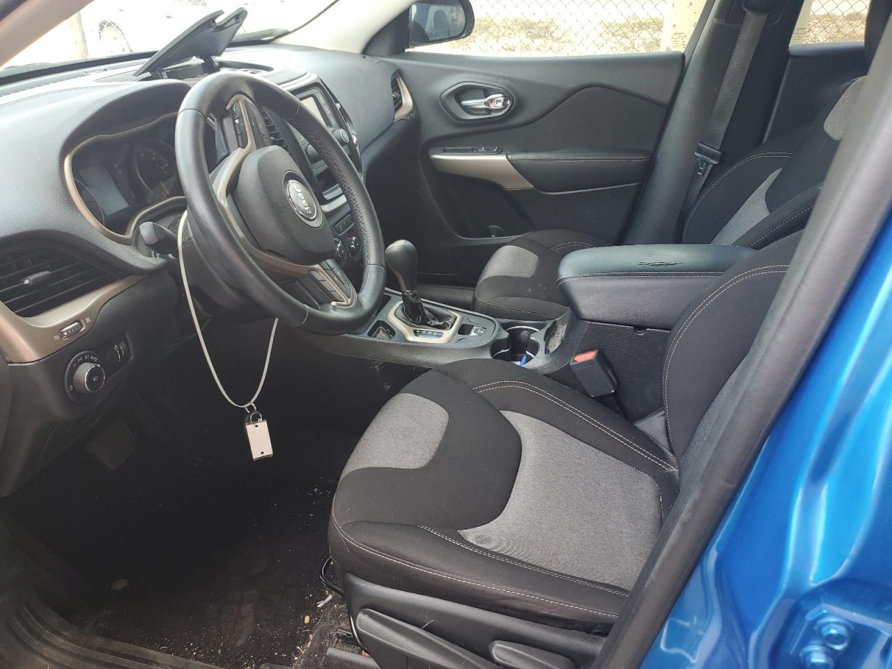 1C4PJLCBXJD540217 2018 Jeep Cherokee Latitude