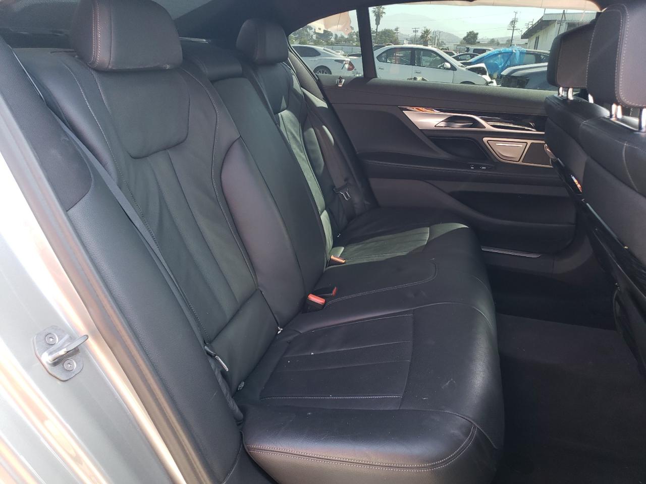 WBA7T2C03NCJ72670 2022 BMW 740 I