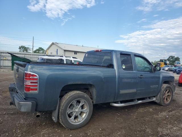 2010 Chevrolet Silverado - Image 3