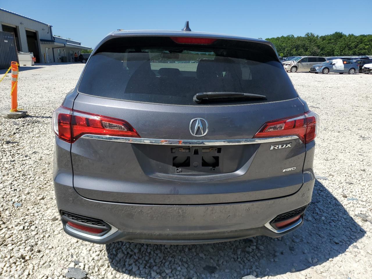 5J8TB4H72JL002222 2018 Acura Rdx Advance