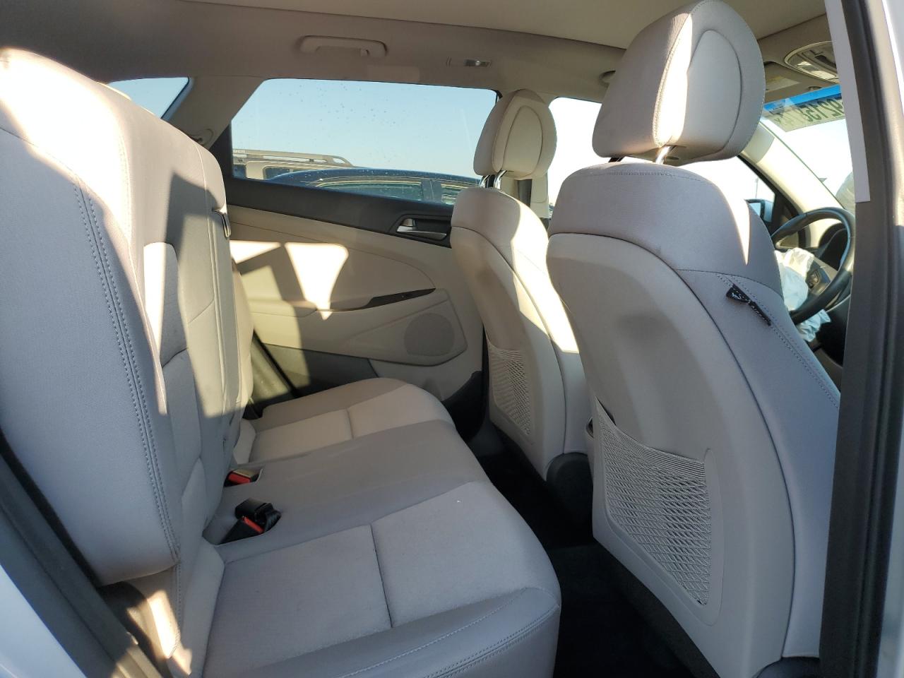 KM8J33A2XHU579477 2017 Hyundai Tucson Limited