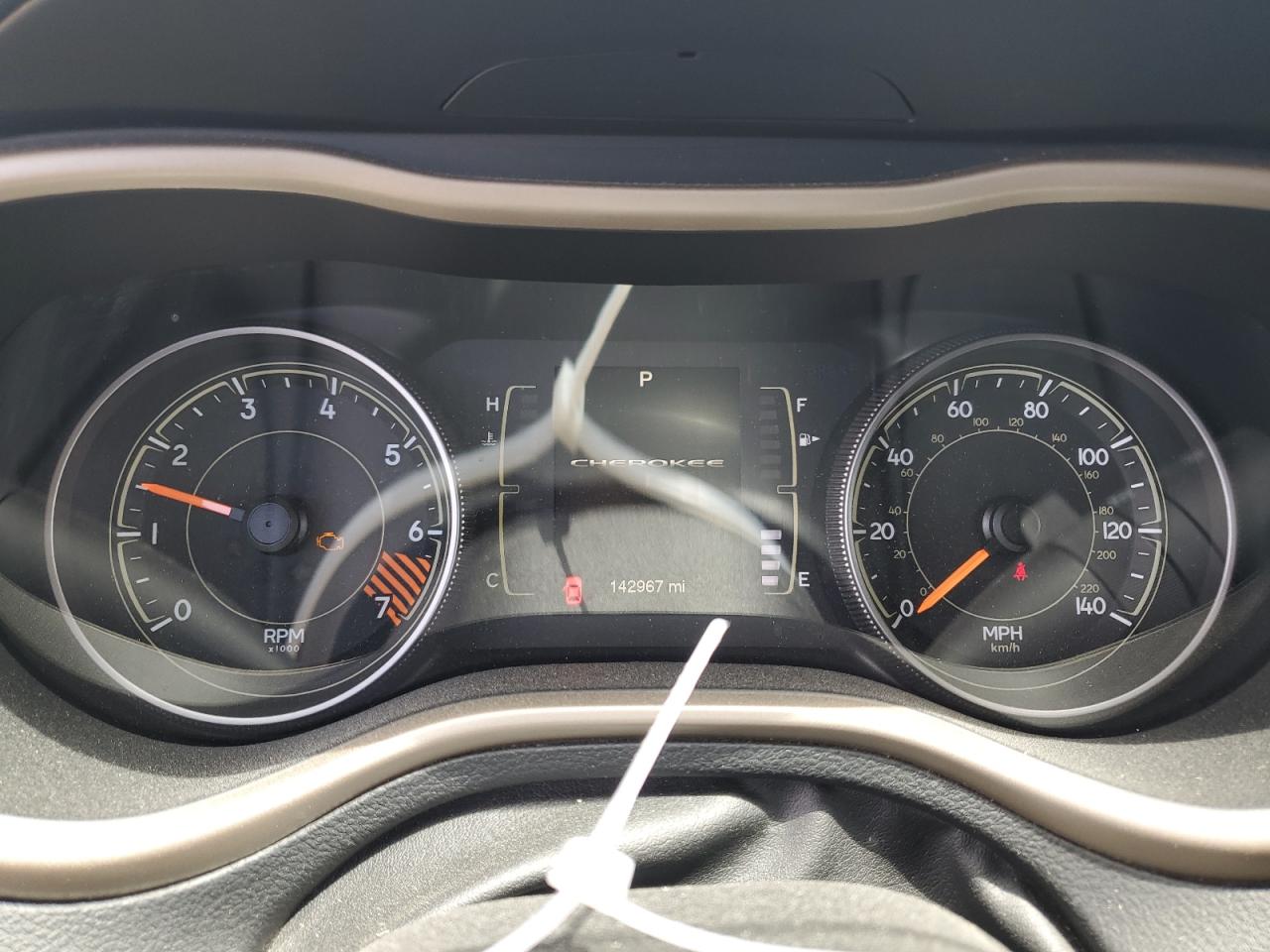 1C4PJMCB9FW570472 2015 Jeep Cherokee Latitude