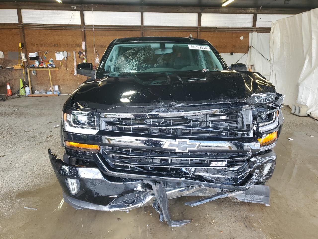 2018 Chevrolet Silverado K1500 Lt vin: 3GCUKREC4JG563102