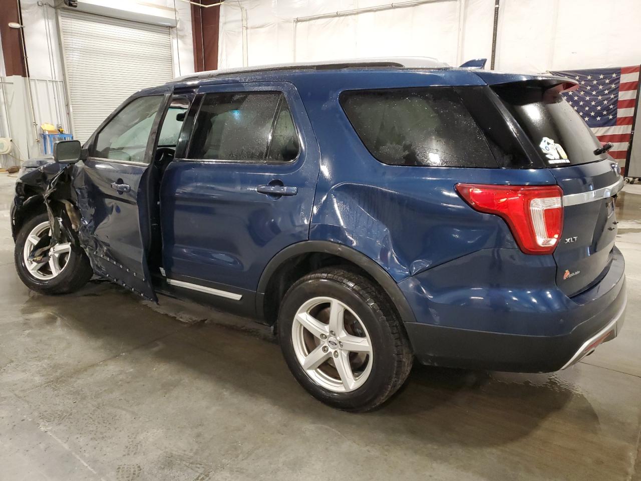 1FM5K8DH2HGA69611 2017 Ford Explorer Xlt