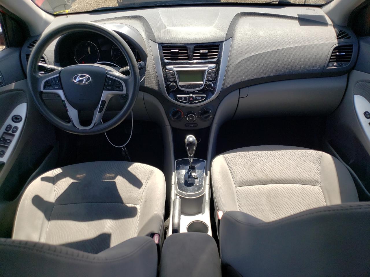 KMHCU4AE1DU275552 2013 Hyundai Accent Gls