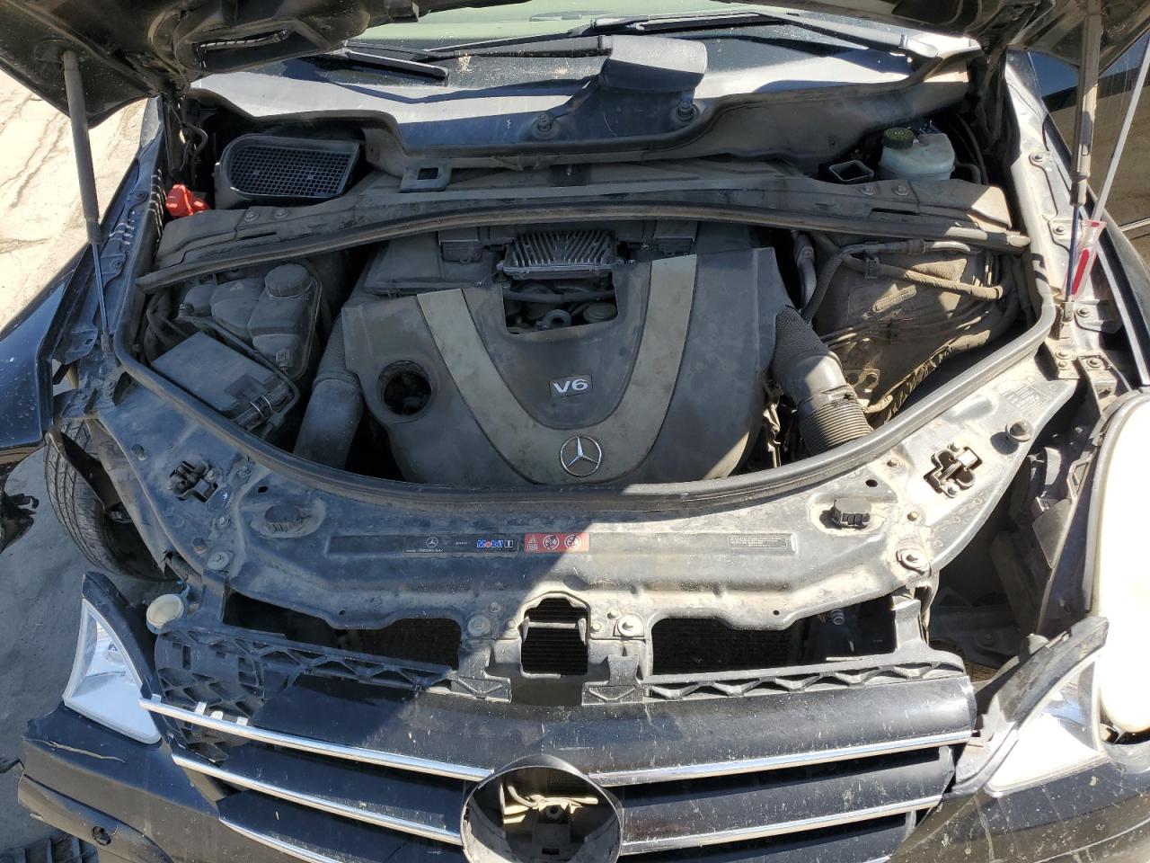 4JGCB65E49A096071 2009 Mercedes-Benz R 350 4Matic