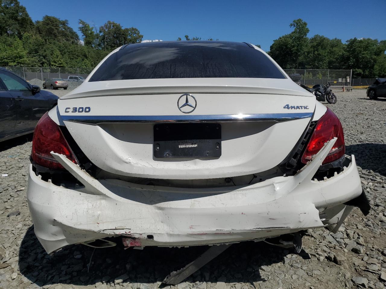 55SWF4KB6HU228532 2017 Mercedes-Benz C 300 4Matic