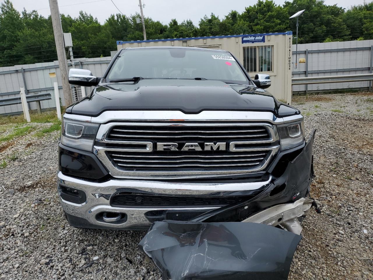 2019 Ram 1500 Laramie vin: 1C6RREJT7KN558105