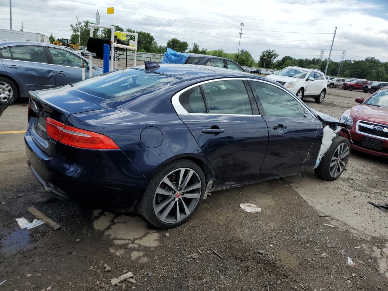 SAJAE4BG7HA959748 2017 Jaguar Xe Prestige