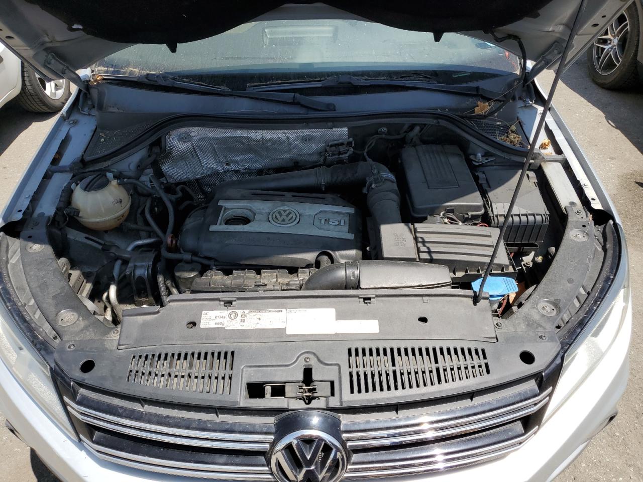 WVGAV7AX5CW559499 2012 Volkswagen Tiguan S