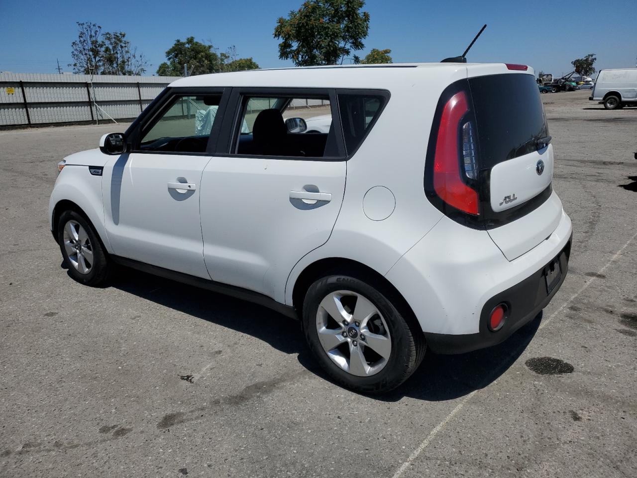 2017 Kia Soul vin: KNDJN2A25H7494750