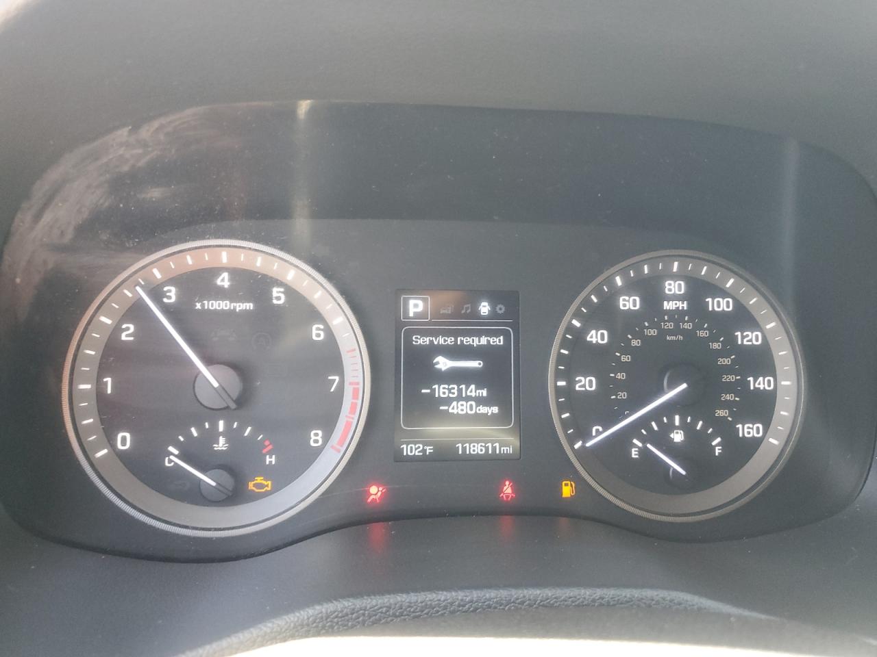 KM8J3CA2XJU778261 2018 Hyundai Tucson Value