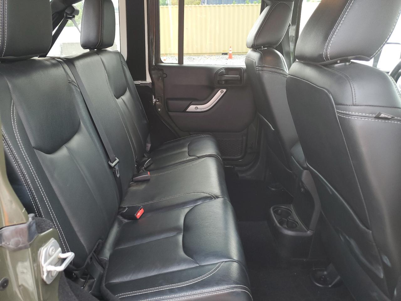 1C4HJWEG9FL753056 2015 Jeep Wrangler Unlimited Sahara