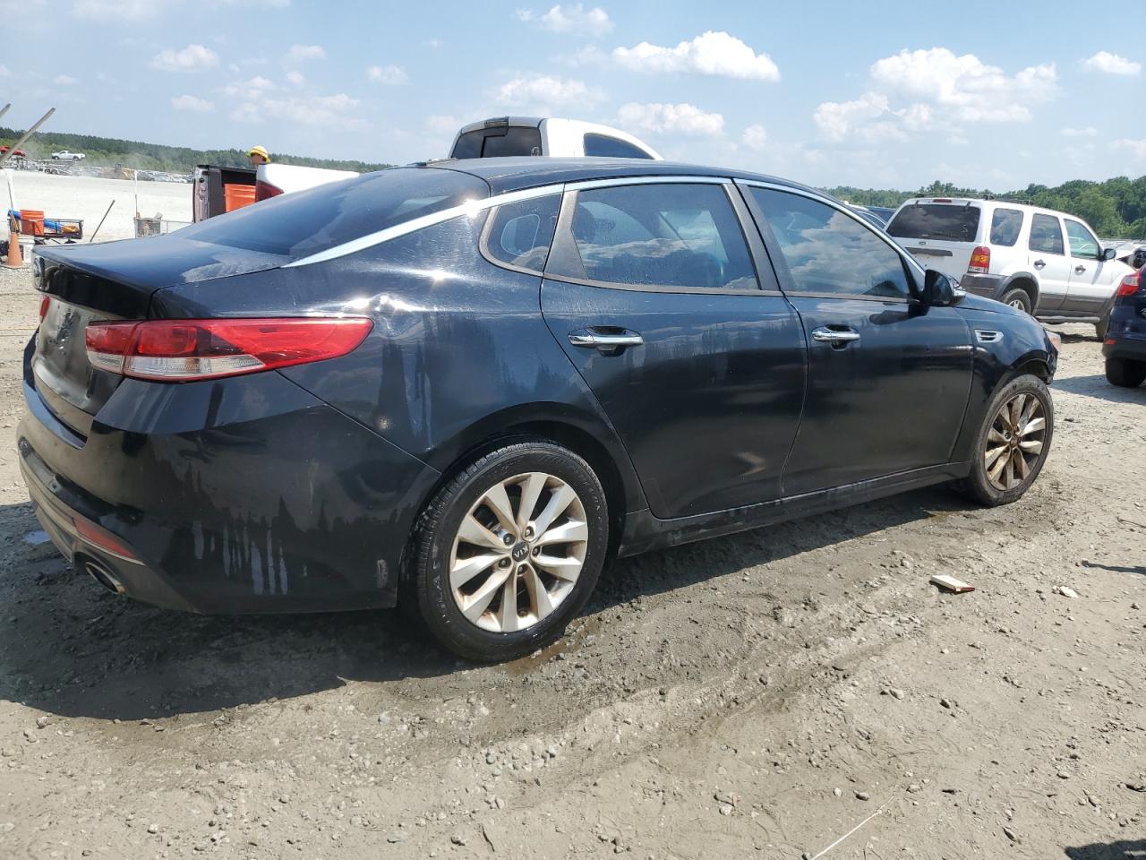 2017 Kia Optima Lx vin: 5XXGT4L35HG148528