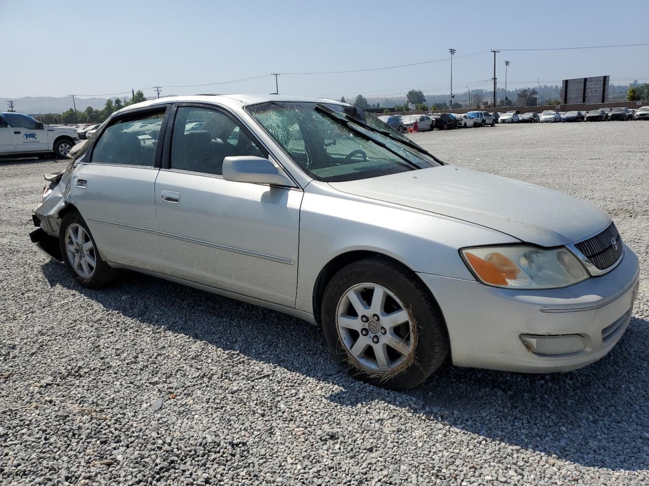 4T1BF28BX2U229687 2002 Toyota Avalon Xl