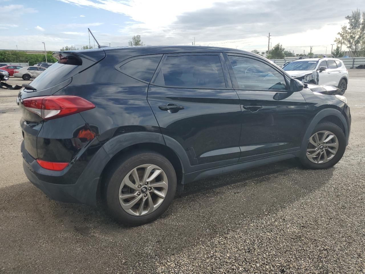 KM8J23A47HU534341 2017 Hyundai Tucson Se