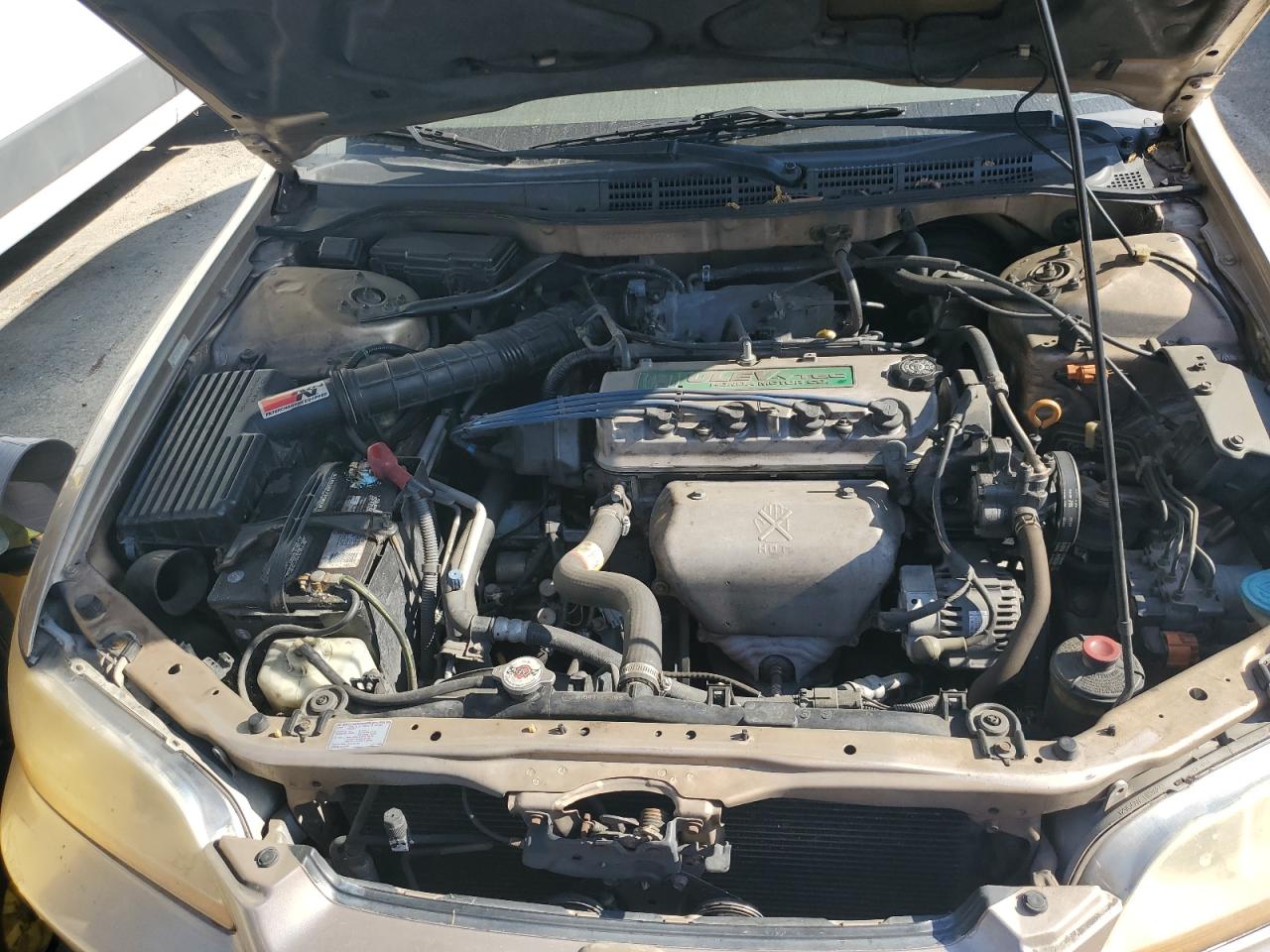 1HGCG6693YA098918 2000 Honda Accord Se