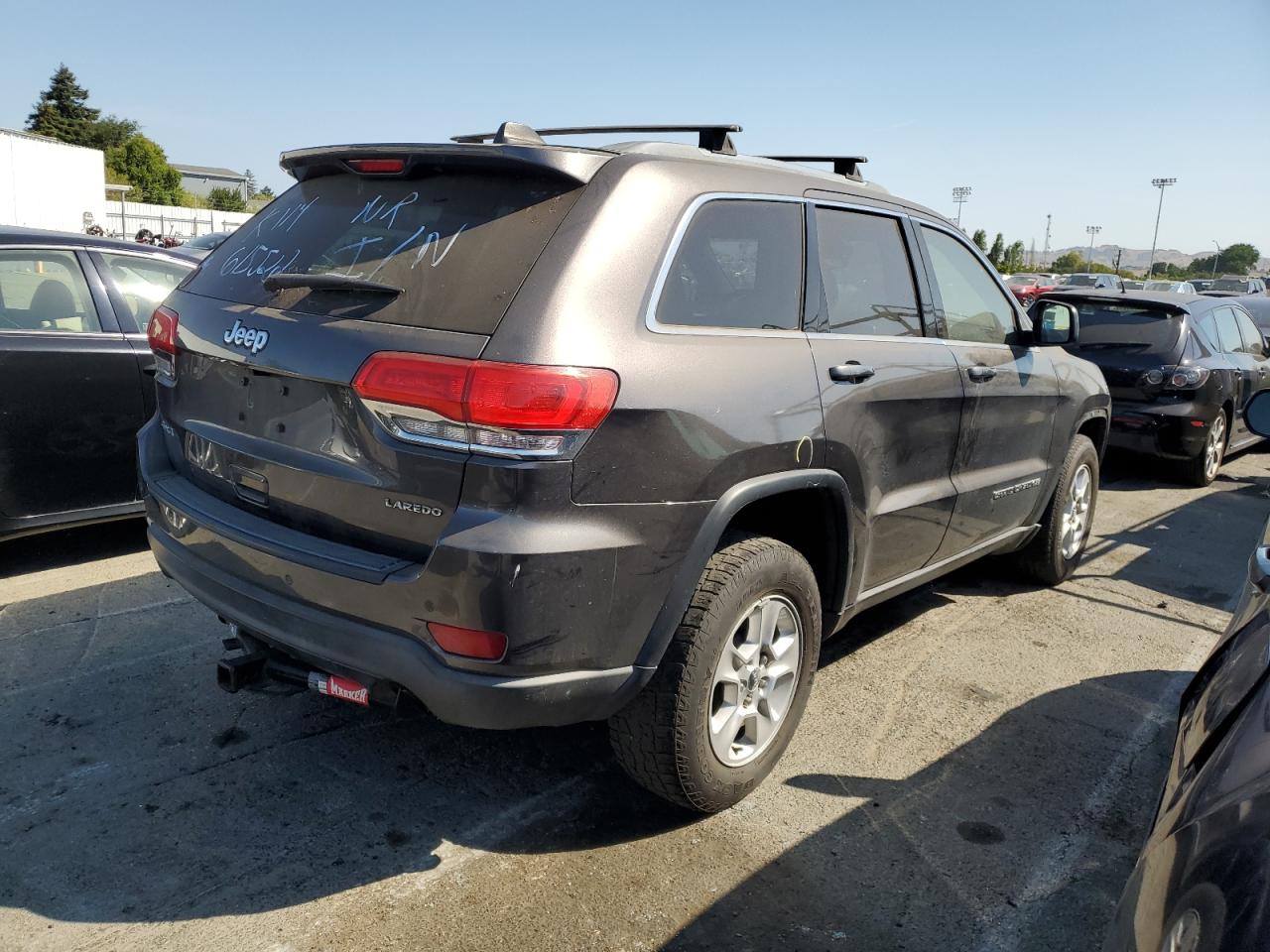 1C4RJFAG6HC615522 2017 Jeep Grand Cherokee Laredo